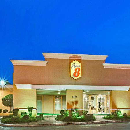 Super 8 By Wyndham Norman Hotel Exterior foto