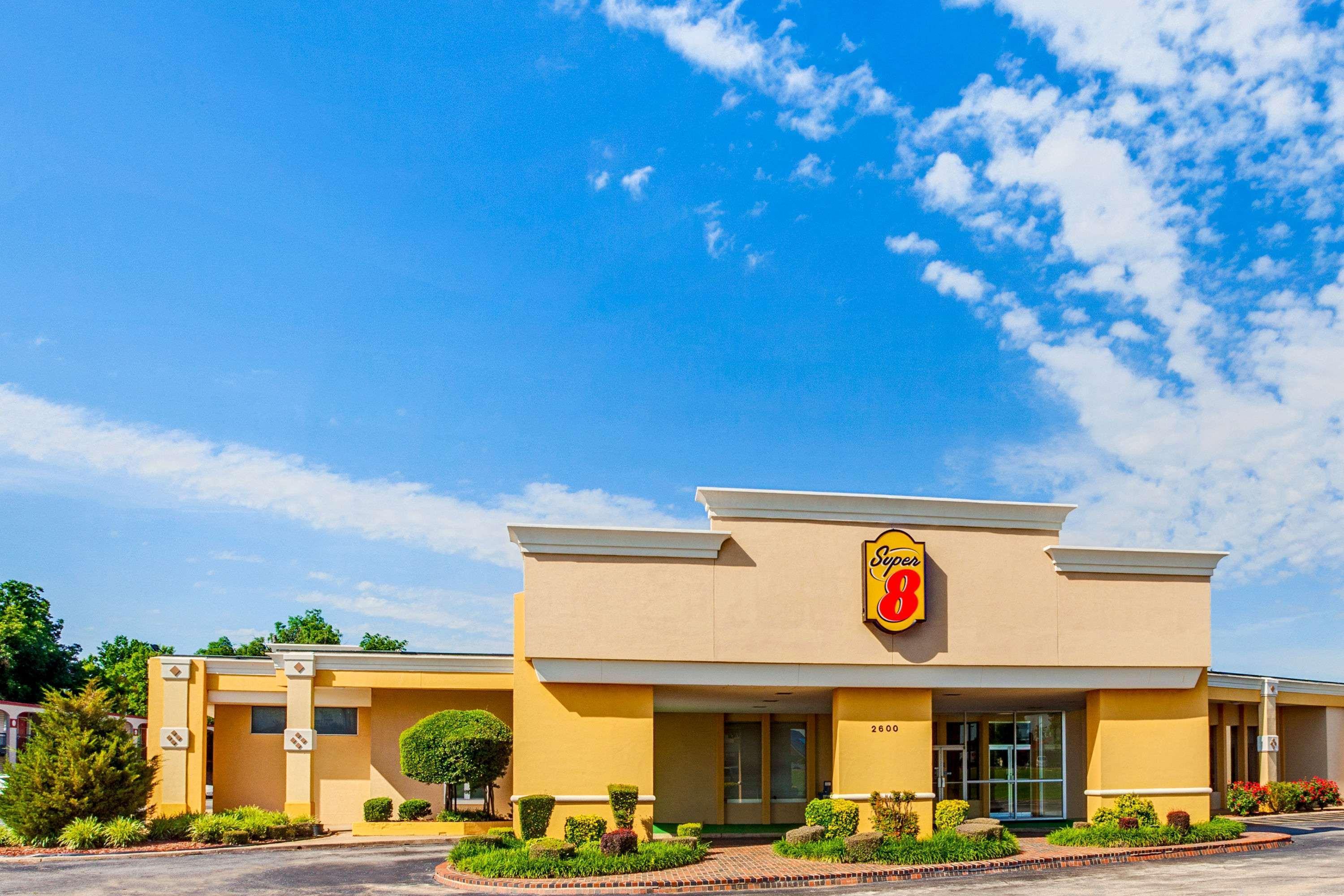 Super 8 By Wyndham Norman Hotel Exterior foto